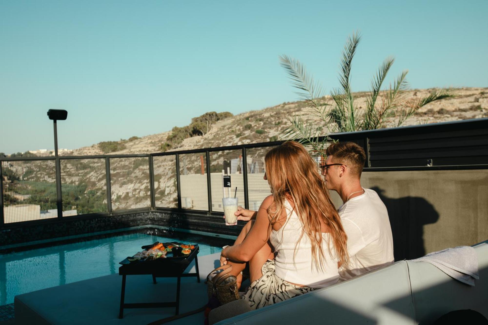 Block Apart-hotel Xlendi